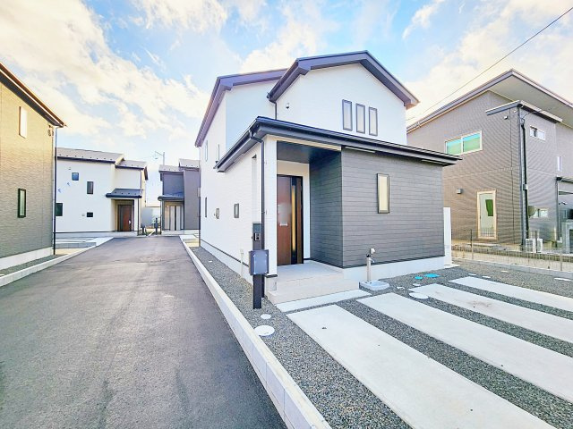 福島市永井川9期　GRAFARE　全4棟の前面道路含む現地写真