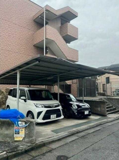 【駐車場】