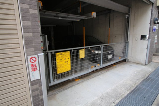 【駐車場】