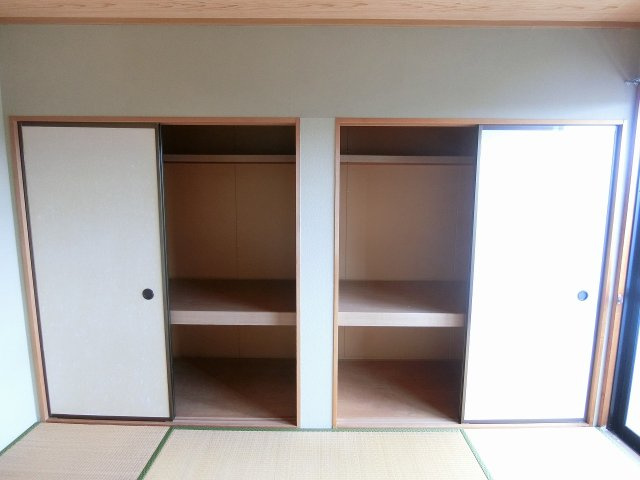 グリーンタウン津留崎の収納