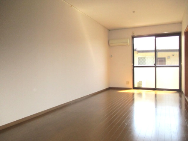 グリーンタウン津留崎の居間・リビング