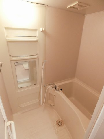 グリーンタウン津留崎の浴室