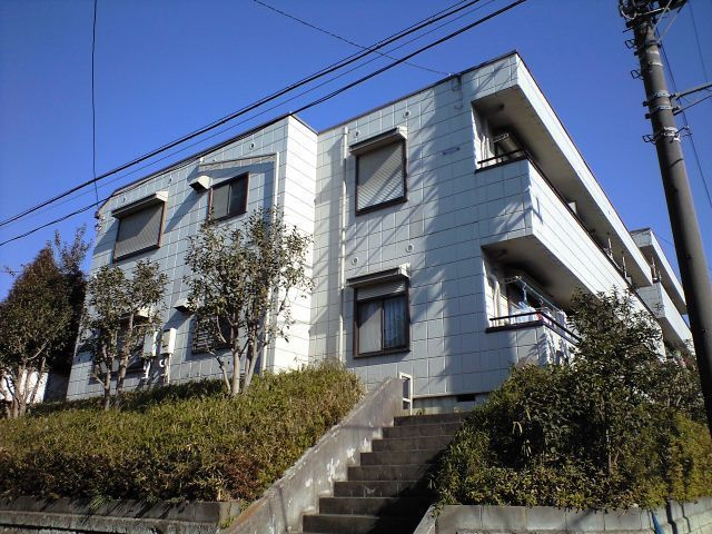 メゾン森が丘Ａのエントランス|耐震耐火旭化成ヘーベルメゾン　南向き高台立地日当り良好