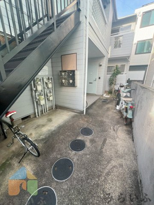 【エントランス】 | シャルム３２１