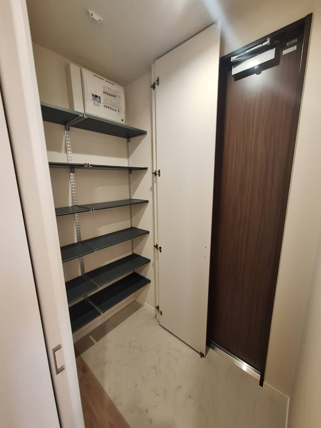 Ｍａｉｓｏｎ　ｄｅ　Ｔｒｉｎｉｔｙ　Ｎの玄関