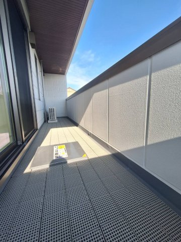 Ｍａｉｓｏｎ　ｄｅ　Ｔｒｉｎｉｔｙ　Ｎのバルコニー