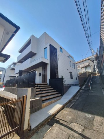 Ｍａｉｓｏｎ　ｄｅ　Ｔｒｉｎｉｔｙ　Ｎのその他