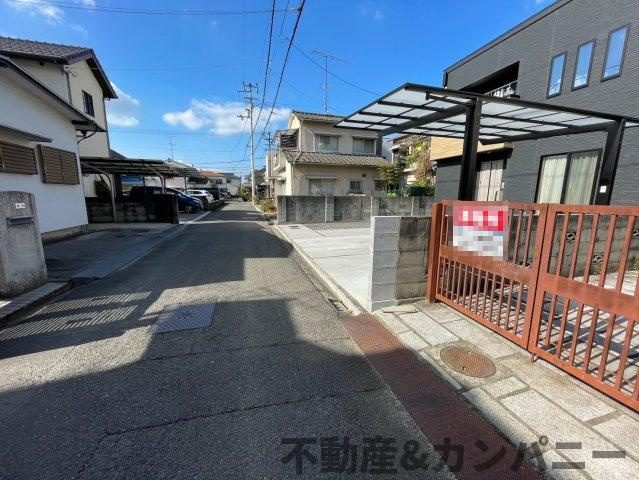 土居田駅まで徒歩１１分！利便性のいいトチの前面道路含む現地写真|スーパー等は徒歩10分以内！お買い物には困りません！