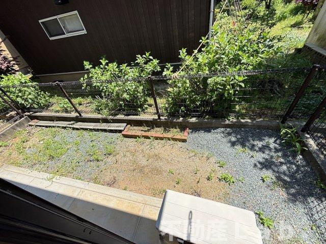 メゾン・ソレイユ　B棟の庭