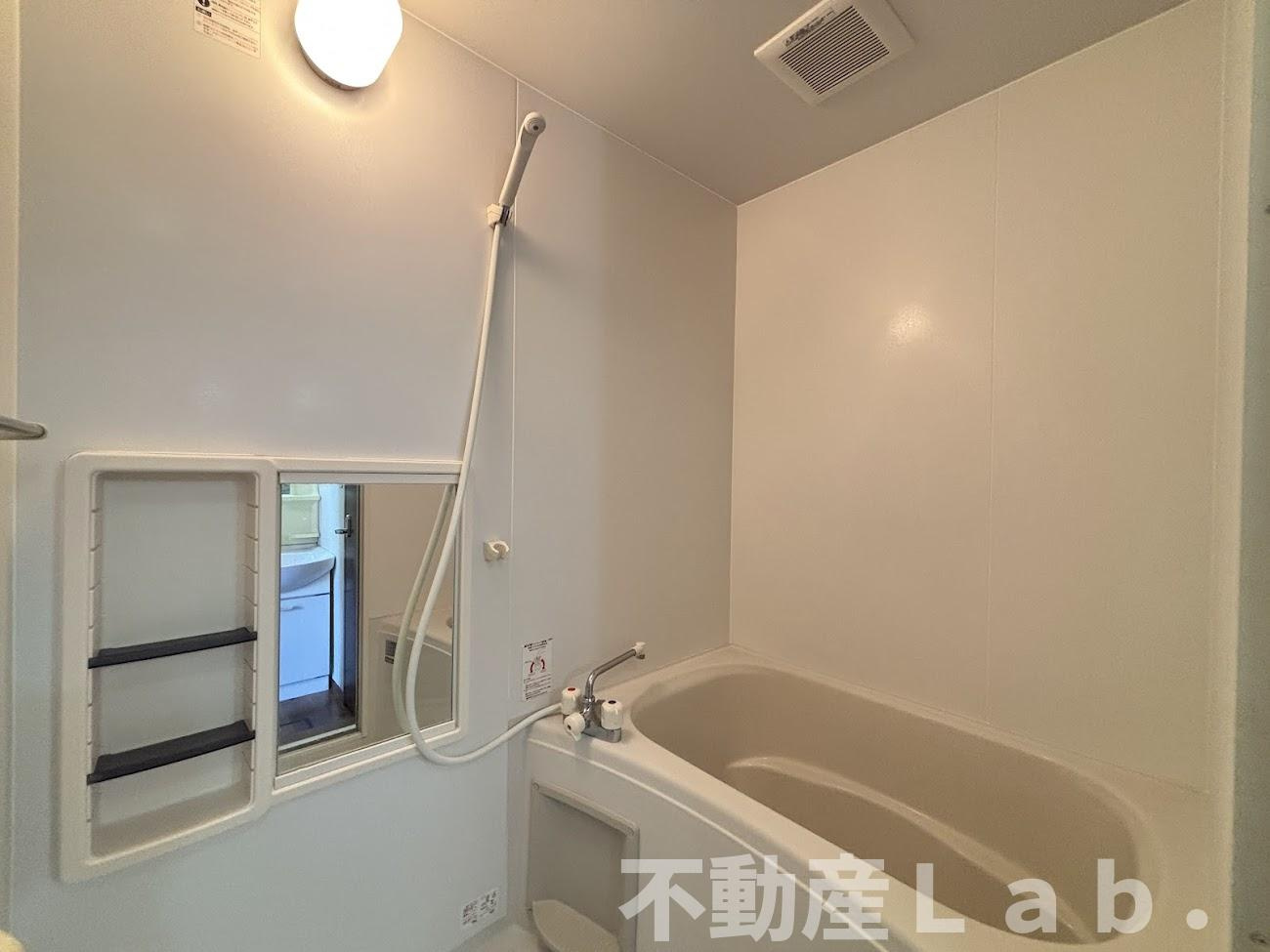 メゾン・ソレイユ　B棟の浴室