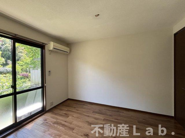 メゾン・ソレイユ　B棟の居間・リビング