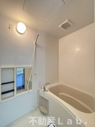 メゾン・ソレイユ　B棟の浴室