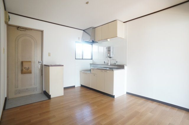 ハイツニューサウスの居間・リビング|DK7.5帖♪