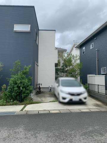 岩出市水栖　中古物件の駐車場