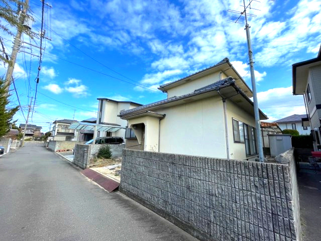 土居田の4LDK。リフォームプランニング可能！の前面道路含む現地写真|陽当り良好な立地です。