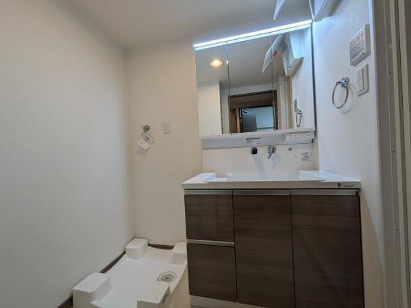 【独立洗面台】 | ファミールハイツ城東B棟