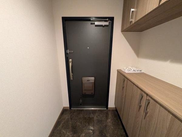 【玄関】 | ファミールハイツ城東B棟