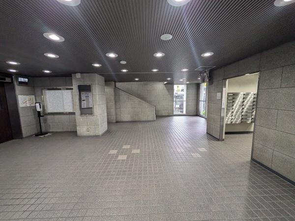 【エントランス】 | ファミールハイツ城東B棟