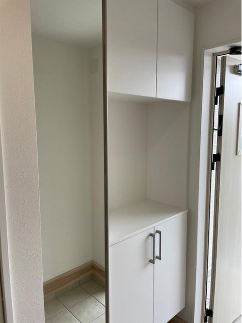 山形市飯塚平屋【建売住宅】の玄関|大きいシューズボックスどんどん増える靴を散らかさずに収納できます。