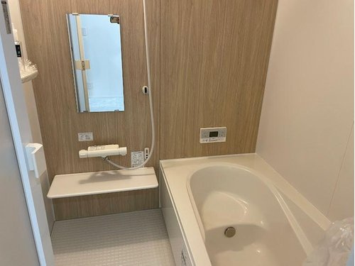 山形市飯塚平屋【建売住宅】の浴室|広々浴室は、ゆったりとくつろいで疲れを癒す空間です。