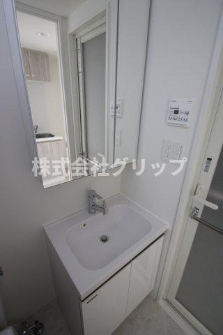 リヴシティ横濱石川町の独立洗面台
