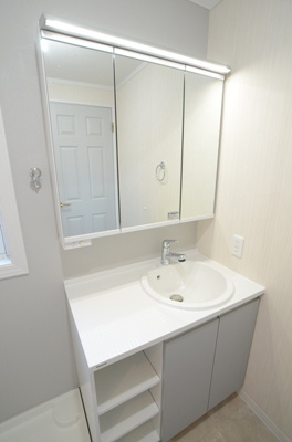 【独立洗面台】 | 座間市緑ケ丘２丁目　中古戸建て【仲介手数料無料】