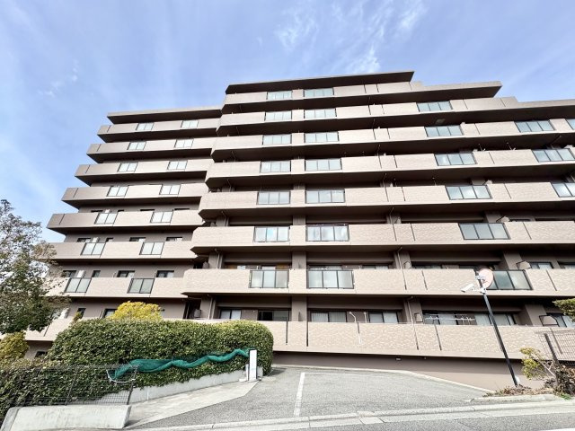 アルファステイツ朝霧丘の外観