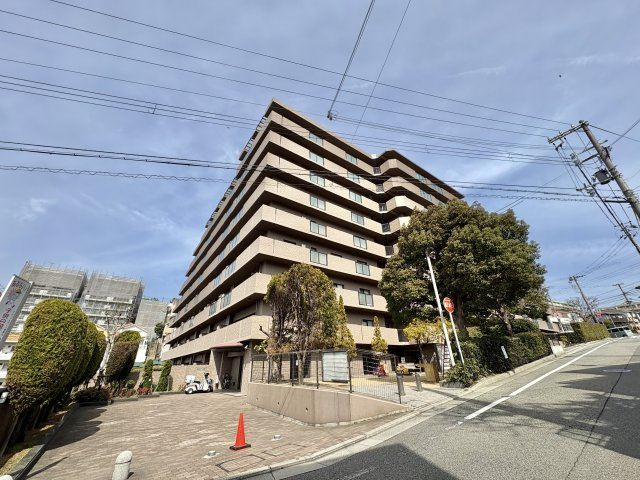 アルファステイツ朝霧丘の外観