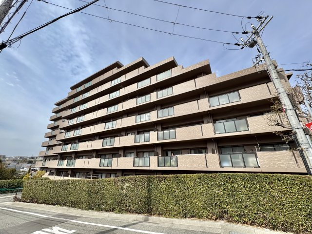 アルファステイツ朝霧丘の外観