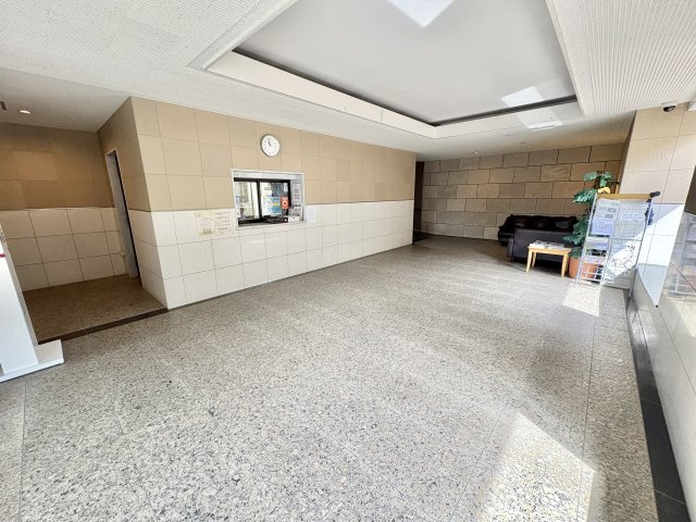 アルファステイツ朝霧丘のエントランス