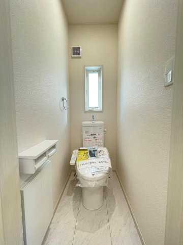 佐野市中町　新築戸建3のトイレ