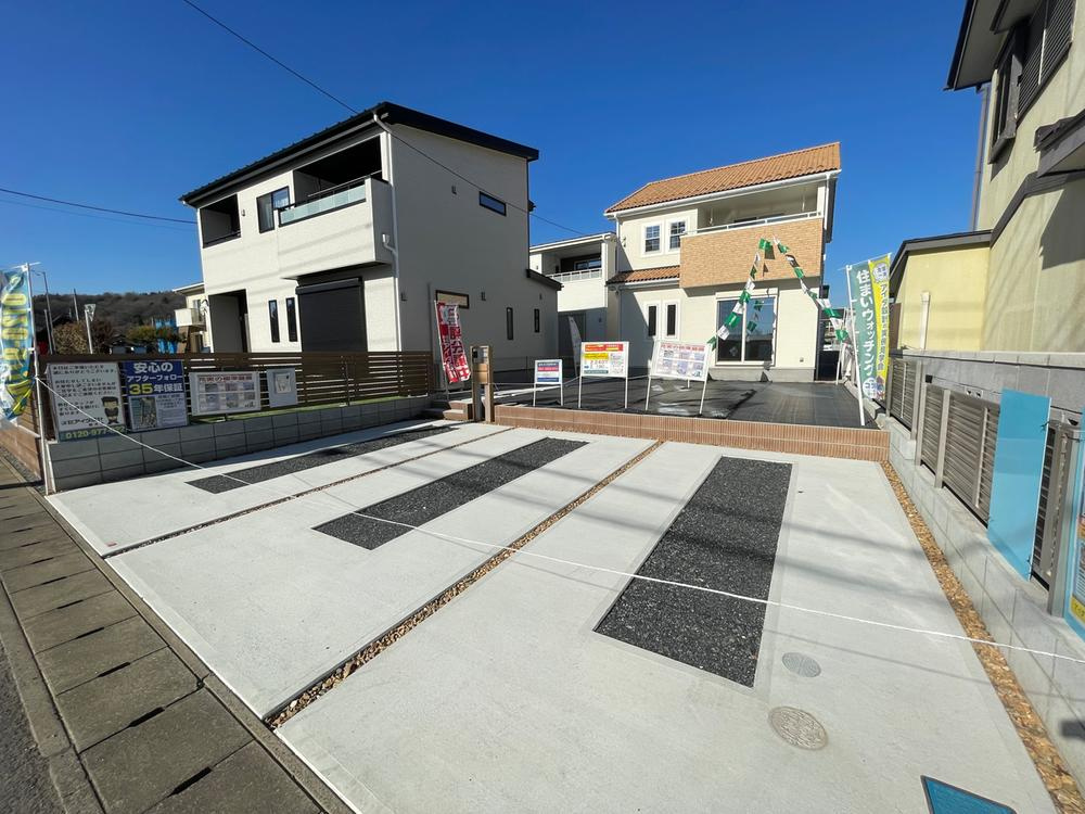 佐野市中町　新築戸建3の前面道路含む現地写真