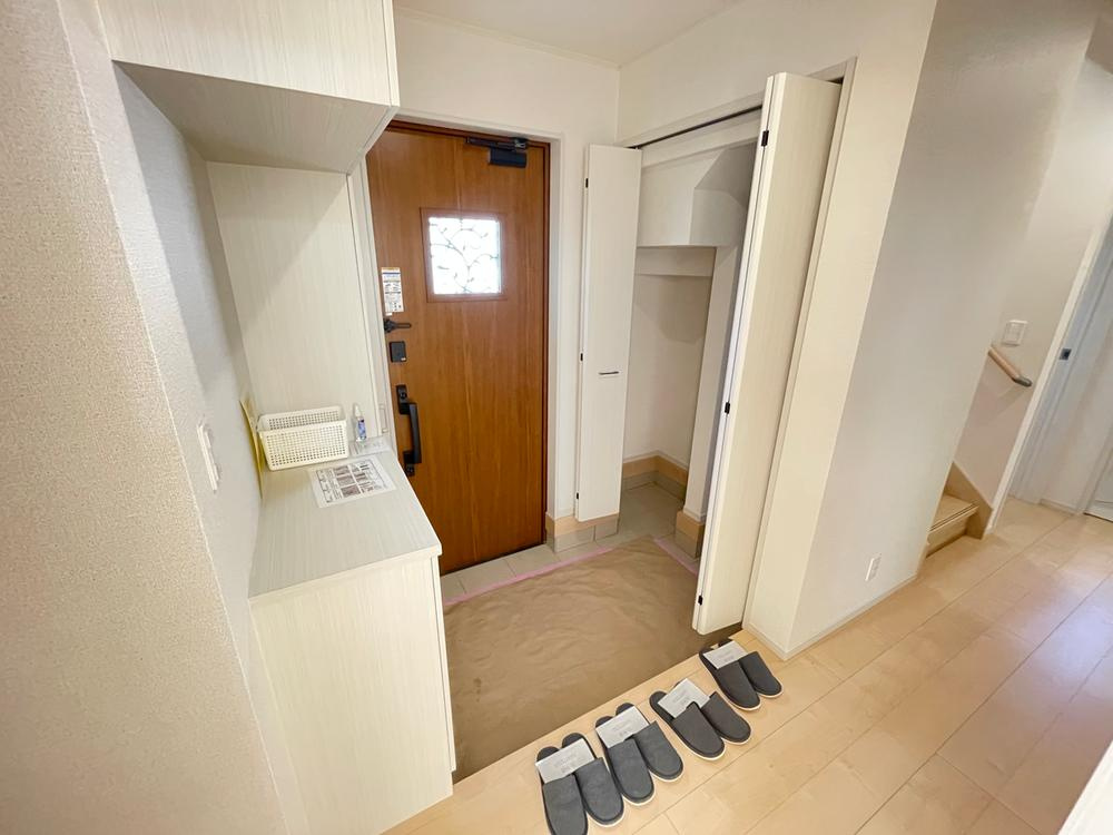 佐野市中町　新築戸建3の玄関