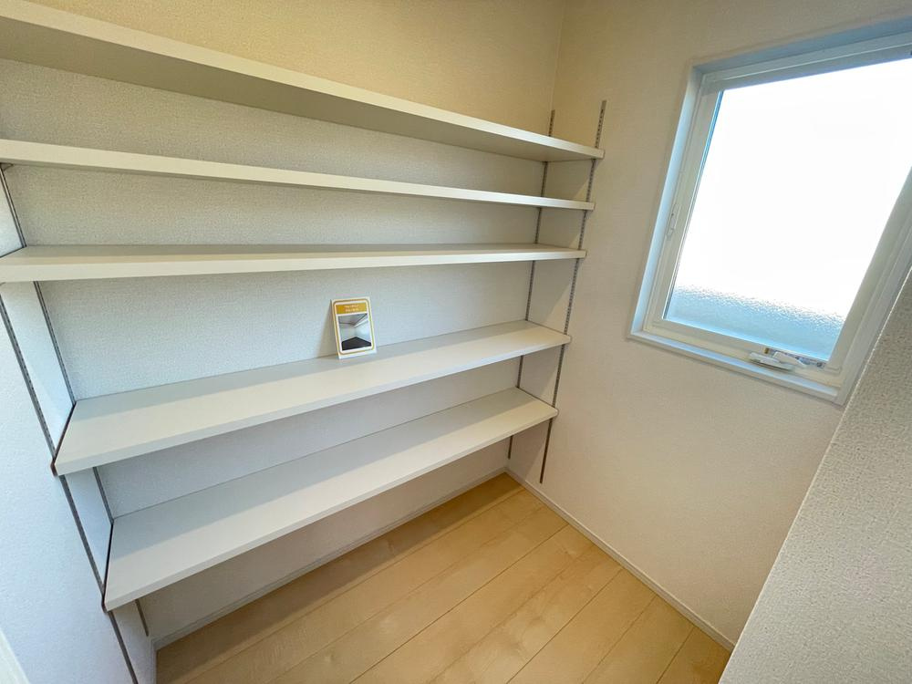 佐野市中町　新築戸建3の収納