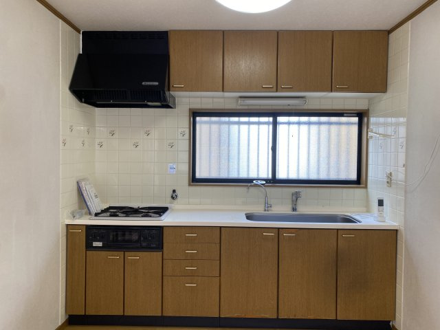 鳴尾町2丁目　中古戸建のキッチン