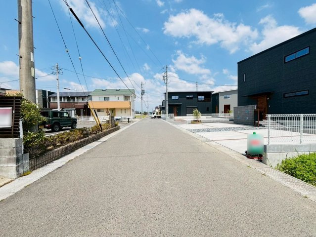 戸建　安八郡安八町南今ケ渕第２　全7区画分譲の前面道路含む現地写真|■前面道路　■ヤマダ不動産　株式会社リライフ　大垣店　■夢のマイホーム購入をフルサポートします！