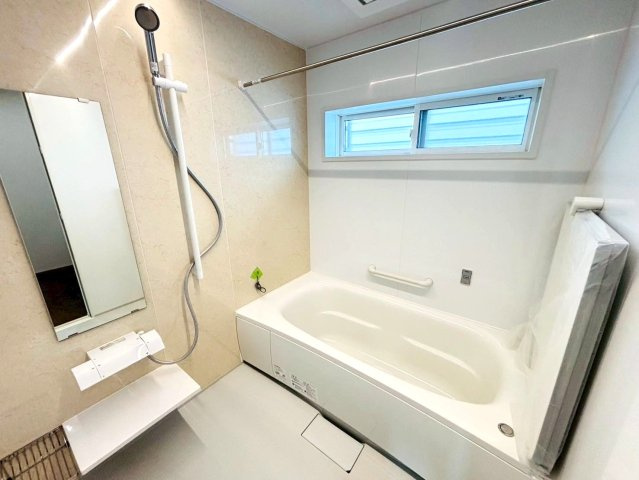 新築戸建　安八郡安八町南今ケ渕第２　全7区画分譲の浴室|浴室仕様。5時間経っても2.5度以内の湯温低下ですから、追い炊き回数が減り光熱費も節約できます。