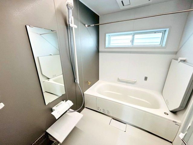 新築戸建　安八郡安八町南今ケ渕第２　全7区画分譲の浴室|浴室仕様。5時間経っても2.5度以内の湯温低下ですから、追い炊き回数が減り光熱費も節約できます。