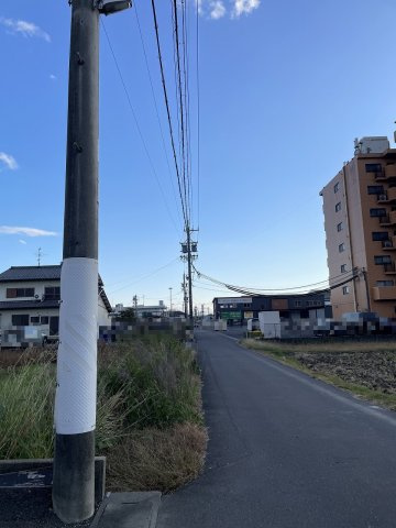 4区画分譲地　平島8丁目　D区画の前面道路含む現地写真