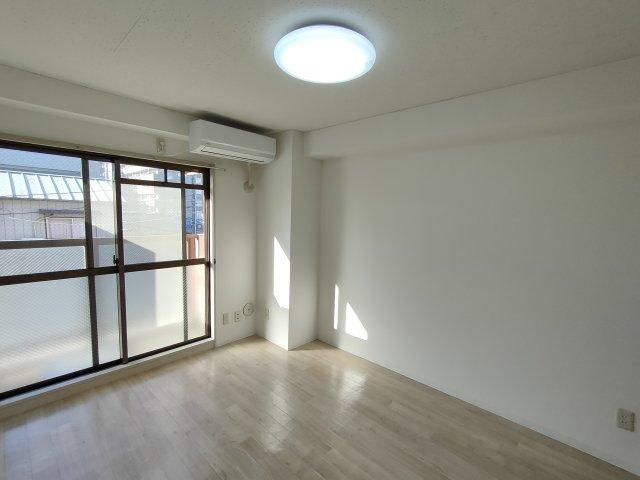 ラフィーヌ立石の居間・リビング