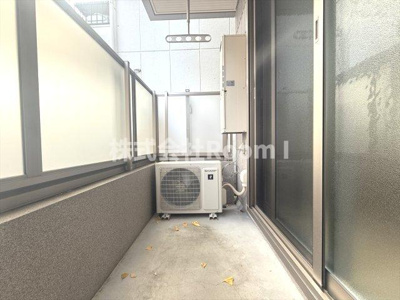 【バルコニー】 | HEBEL MAISON OSAKA PORT・旭化成ヘーベルメゾンHEBEL HAUS | お洗濯にも便利なバルコニー付き