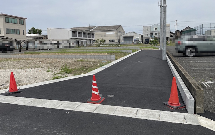 4区画分譲地　平島8丁目　A区画の前面道路含む現地写真|位置指定道路