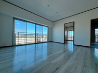 【居間・リビング】 | ユーハイム南福岡☆仲介手数料無料☆ | 景観を望みながらお部屋でくつろぐのがおすすめの過ごし方です♪家族との時間、自分の時間共に大切にできる空間がここにあります。