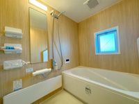 【浴室】 | ユーハイム南福岡☆仲介手数料無料☆ | お風呂にも窓完備、無いより有る方が断然にいいですね！なぜなら、明るく、開放的で、何よりカビが発生しづらいです。
