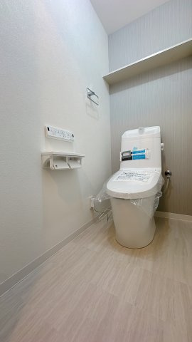【トイレ】 | ユーハイム南福岡☆仲介手数料無料☆ | 手洗い一体型のトイレは節水効果があり、環境にもお財布にも優しい人気のタイプです。もちろんウォシュレット機能も完備しています。