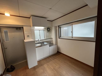 【居間・リビング】 | 村上コーポ　日本人のみ　店・民泊不可