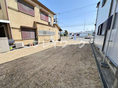 【前面道路含む現地写真】 | 取石小・土地34.3坪・南向き・建築条件なし・更地渡し・高石市取石6丁目 | 前面道路含む現地写真です