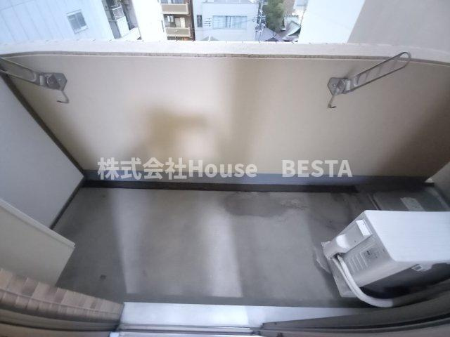 プレサンス神戸みなと元町のバルコニー