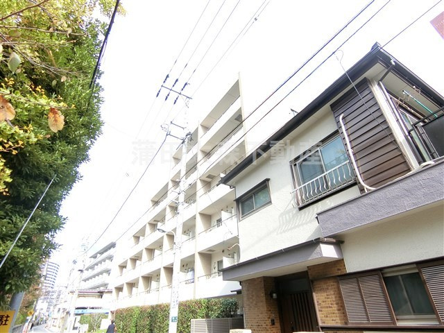 ガーデン萩中の外観