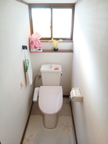 比企郡小川町東小川3丁目 中古戸建のトイレ